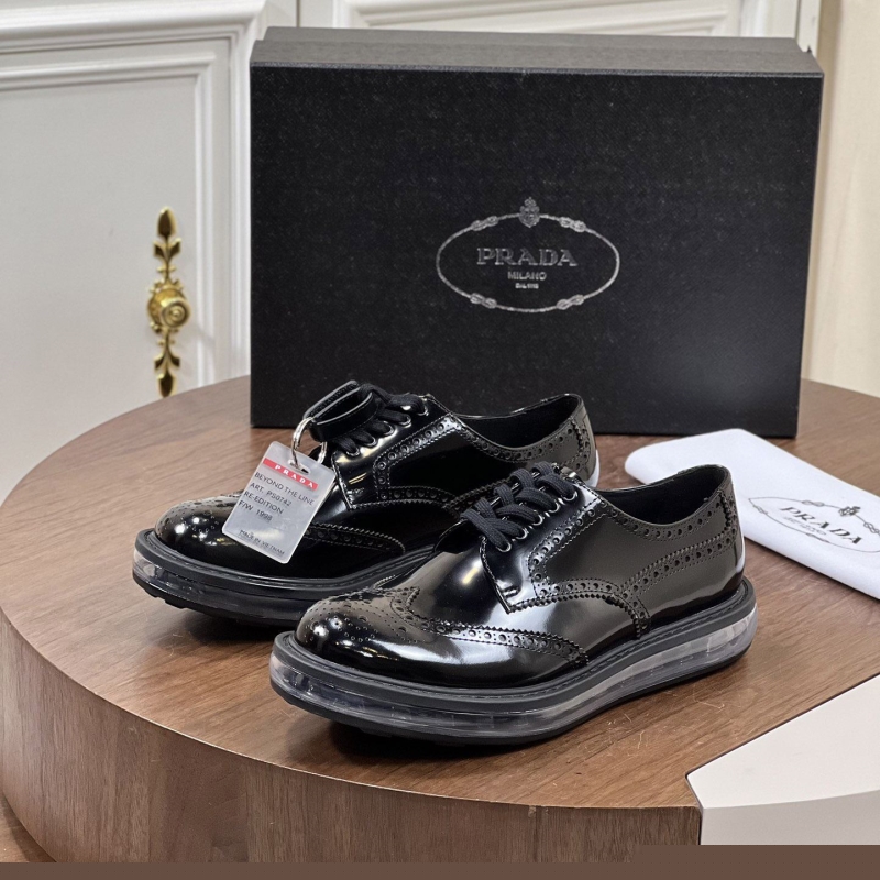 Pra*a leather shoes